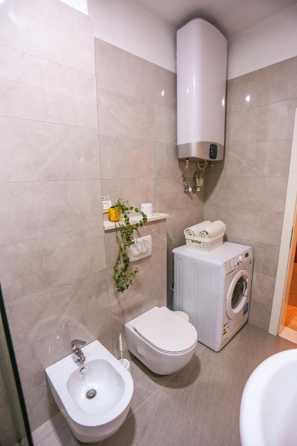 Tirana Views Apartment - Comfy & Spacious ภายนอก รูปภาพ