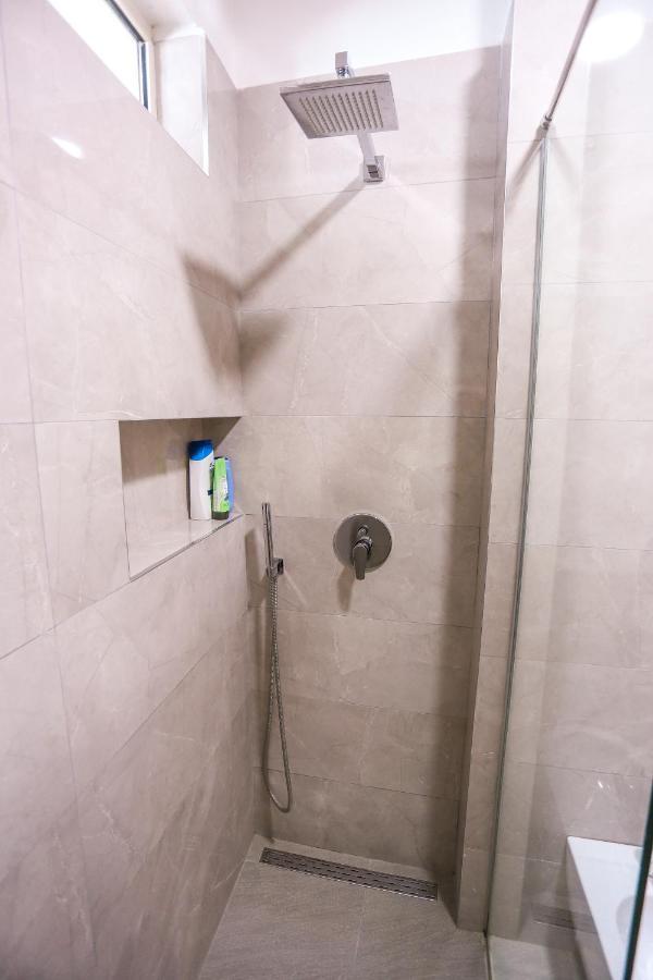 Tirana Views Apartment - Comfy & Spacious ภายนอก รูปภาพ