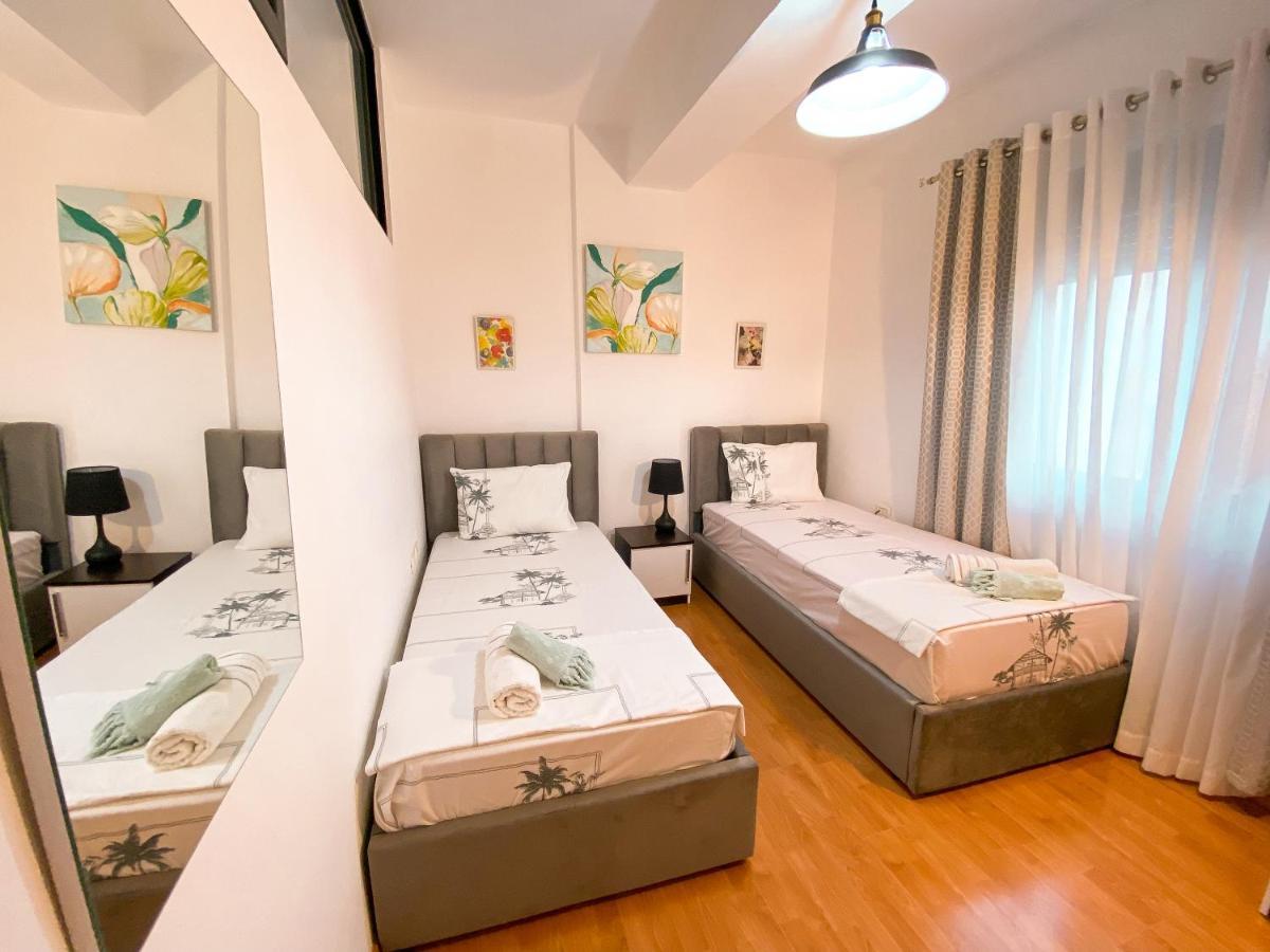 Tirana Views Apartment - Comfy & Spacious ภายนอก รูปภาพ